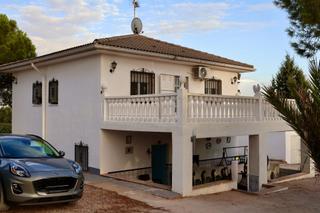 Casa a Villarejo de Salvanés. Chalet independiente en venta  las huertas de villarejo