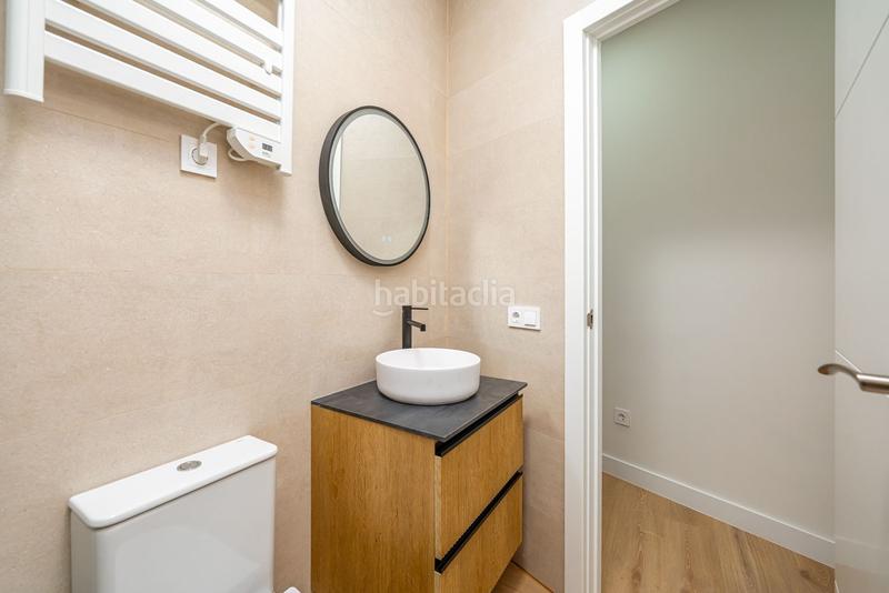 Foto b53c9a15-7edb-4d1f-8703-a339ad0a21cf. Piso  en venta nuevos ministeriosríos rosas en Madrid