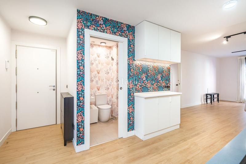 Foto f29544ff-a8ae-4fb8-98b5-8e2ce3f1cd1e. Pis amb calefacció piscina a Embajadores-Lavapiés Madrid