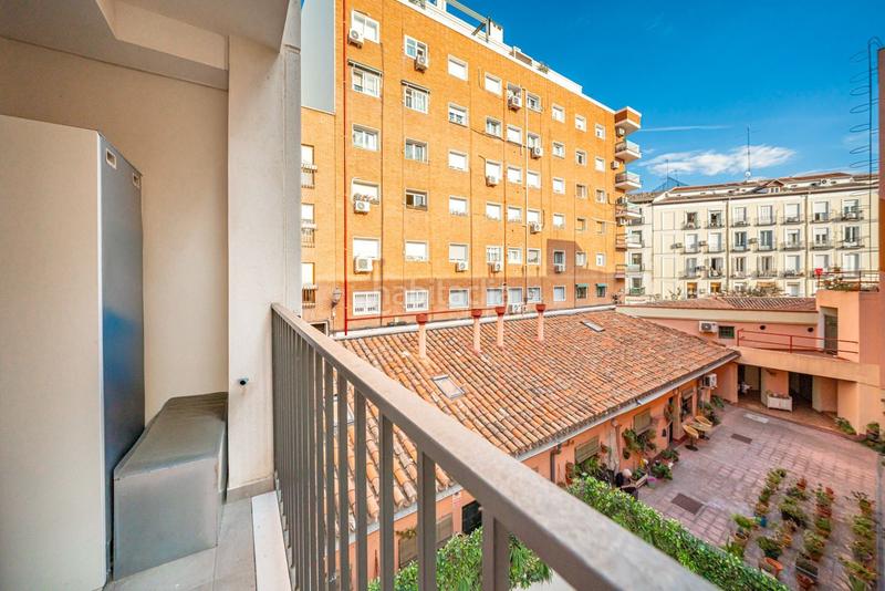 Foto ff828127-2c9e-4081-8816-498458fb36b5. Pis amb calefacció piscina a Embajadores-Lavapiés Madrid