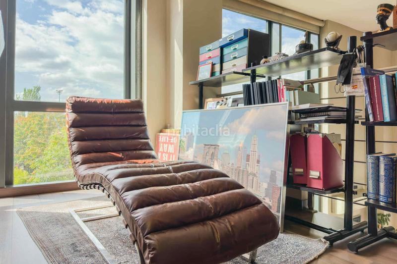 Foto 2eceef55-c3e5-435e-9636-55130fd9bc09. Office space with heating in Sanchinarro Madrid