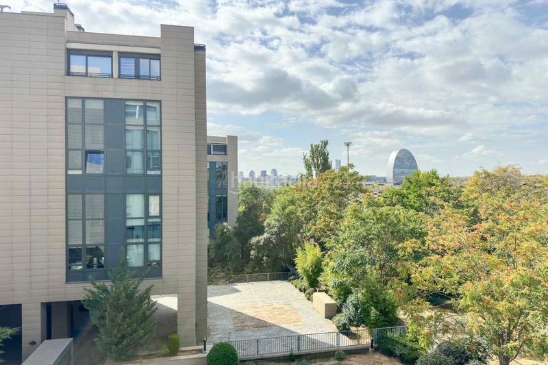 Foto 5c74e95a-c6d3-40f8-aae7-5b399a13d6fd. Office space with heating in Sanchinarro Madrid