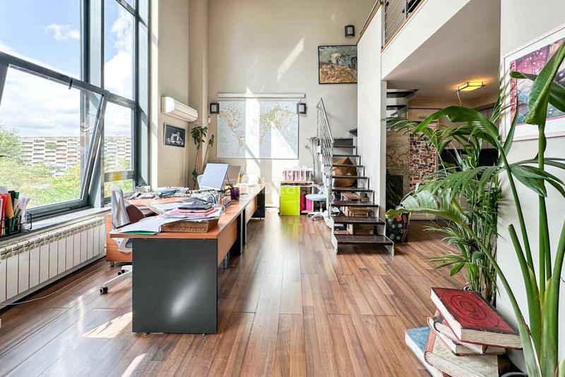 Foto 75ef2912-2a8a-43b6-a8a4-d8f688e66e4e. Office space with heating in Sanchinarro Madrid