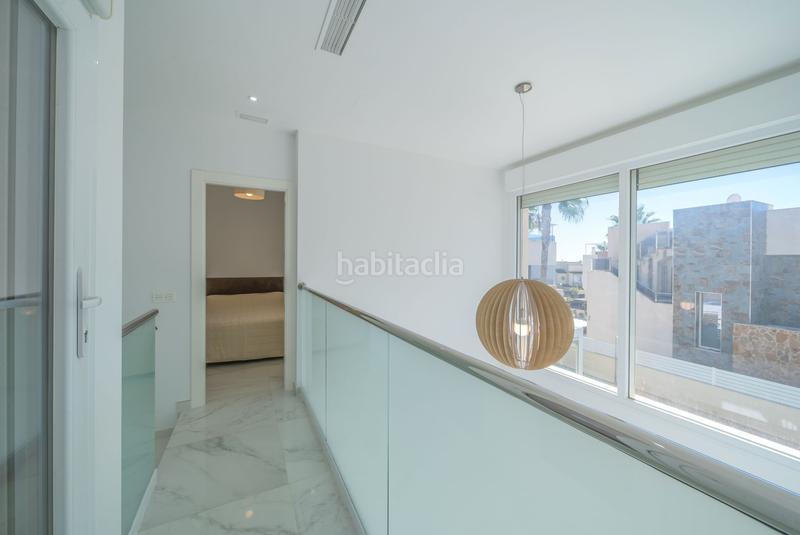 Foto 01d1e555-abc9-42c3-8d62-cd84e5a83c6c. Casa  en venta , alicante en Zona los Frutales Torrevieja