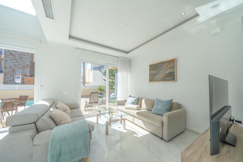 Foto 49b36240-0323-4a4a-96e0-e4e6c2817dbe. Casa  en venta , alicante en Zona los Frutales Torrevieja