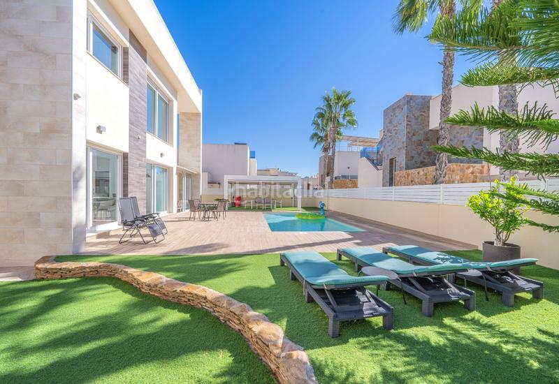 Foto 9ad8ad03-927a-4d91-a23a-ea6affad3748. Casa  en venta , alicante en Zona los Frutales Torrevieja