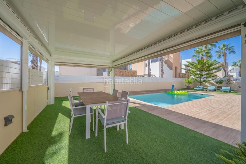 Foto 9fd265f4-972f-40cd-a5c6-ff0a31c87905. Casa  en venta , alicante en Zona los Frutales Torrevieja