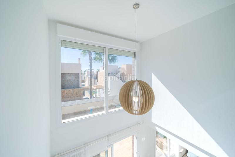 Foto bf7c1f0b-b18a-4b66-b859-674637312030. Casa  en venta , alicante en Zona los Frutales Torrevieja