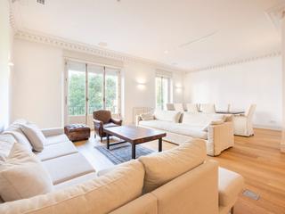 Rent Flat in Cortes-Huertas. Piso en alquiler  el corazón de cortes, madrid