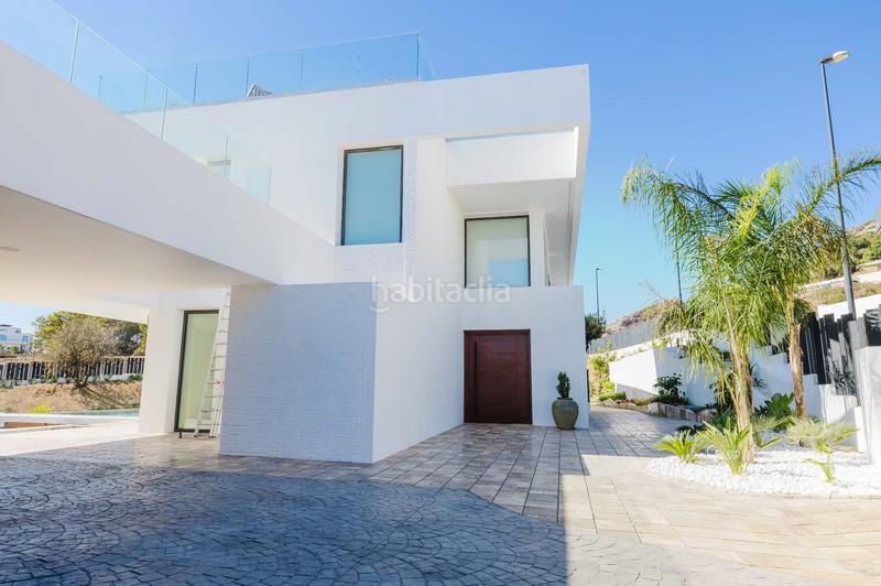 Foto 8a6590ee-15ea-475e-9e39-c05384a76159. Casa con riscaldamento piscina in La Capellanía - El Higuerón Benalmádena