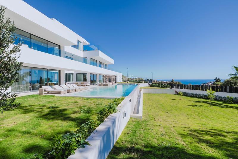 Foto e9367f09-38a2-4d12-a5a8-f286b1e0c7f5. Casa con riscaldamento piscina in La Capellanía - El Higuerón Benalmádena