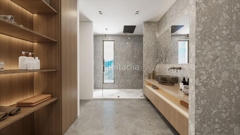 Foto 813faeee-15c2-4727-bae6-e4bd74d139b7. Casa amb piscina a Torremuelle Benalmádena