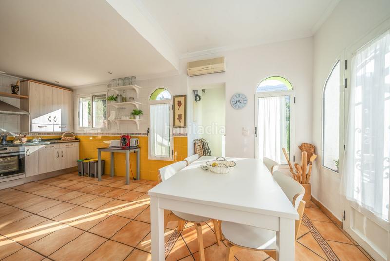 Foto 0f0652e5-dec6-4a03-b9aa-f0b22d382fb8. Rent house with heating pool in El Montgó Dénia