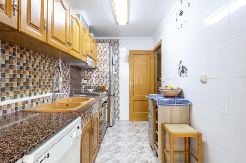 Foto 4133d1c0-670c-4be3-84e9-dd512cf0e2a3. Haus mit heizung in Zona la Ermita Torrent