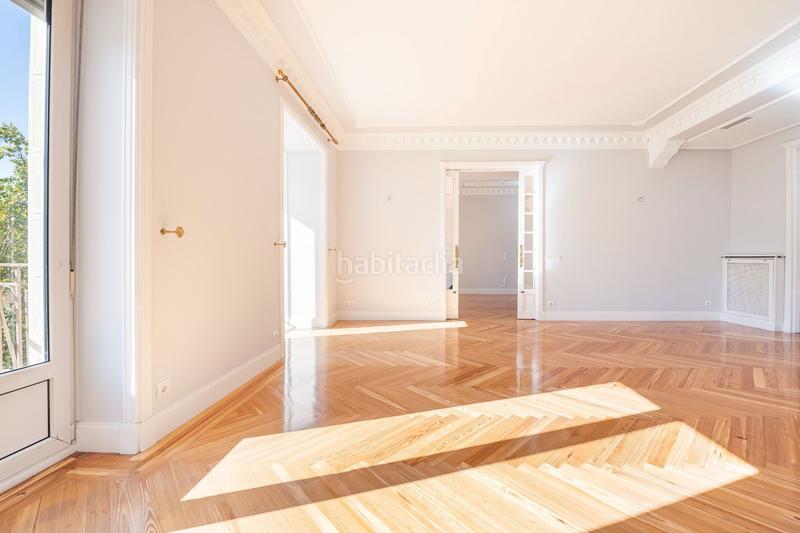 Foto 35863cf9-2a96-43e2-b8e7-5e07079d1ca9. Miete etagenwohnung mit heizung in Recoletos Madrid