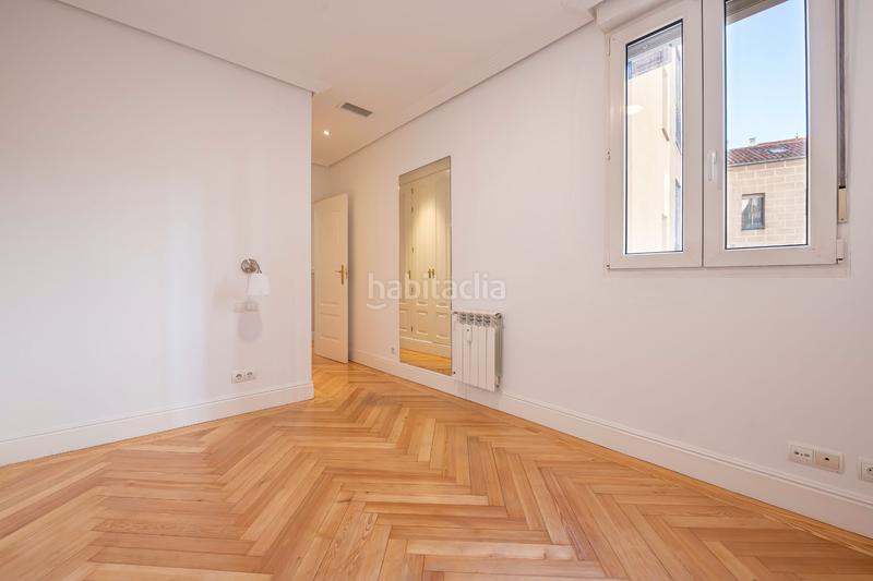 Foto 84636c78-0326-44e7-b768-ff2c9ecdc897. Rent flat with heating in Recoletos Madrid