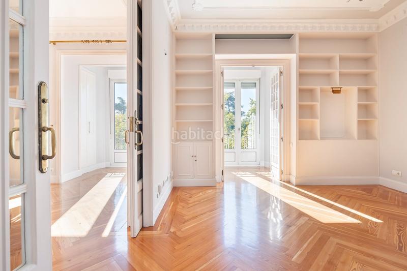 Foto ec033c7d-3b8c-4e8b-aa4a-c5883cb63cc7. Rent flat with heating in Recoletos Madrid