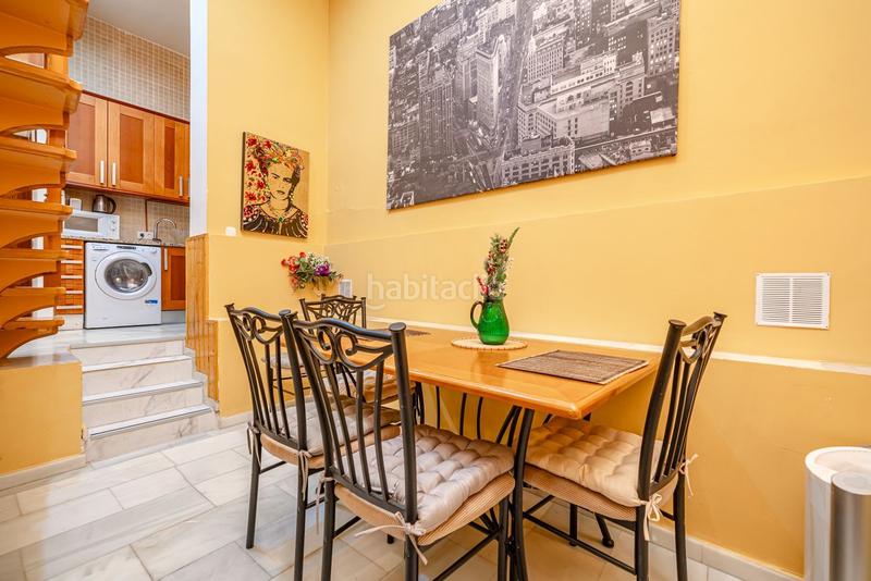 Foto 0257ccbc-9ee9-4722-afd7-dec8181279e6. Zweistöckige wohnung mit heizung in Fuente del Berro Madrid