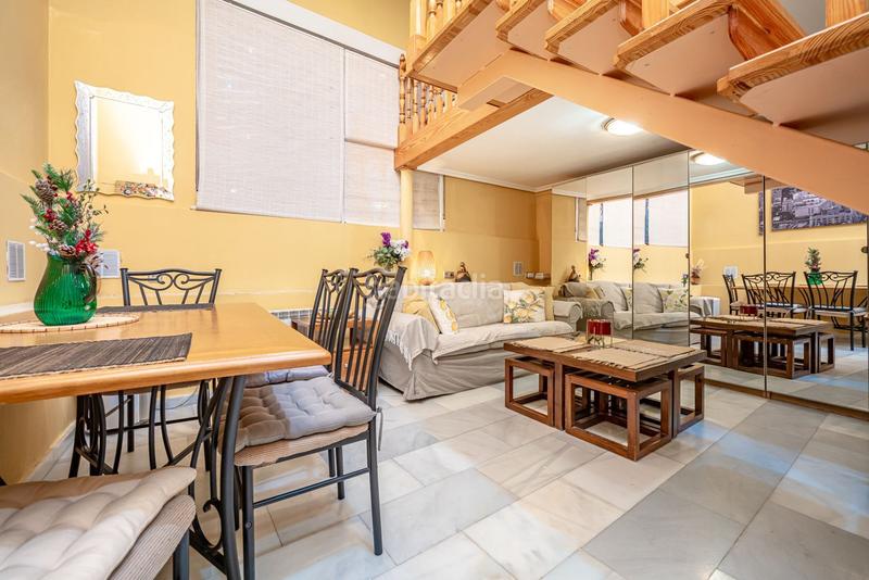 Foto 16b88336-6460-4753-89da-d09f83a46938. Zweistöckige wohnung mit heizung in Fuente del Berro Madrid