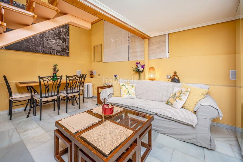 Foto f7cd3138-76b3-4fd7-8f51-dd6ff523a2c7. Zweistöckige wohnung mit heizung in Fuente del Berro Madrid