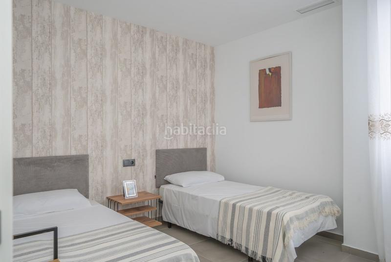 Foto beec4c6a-eea6-4e79-b404-215fa5690193. Edifici a Centro - Muelle Pesquero Torrevieja