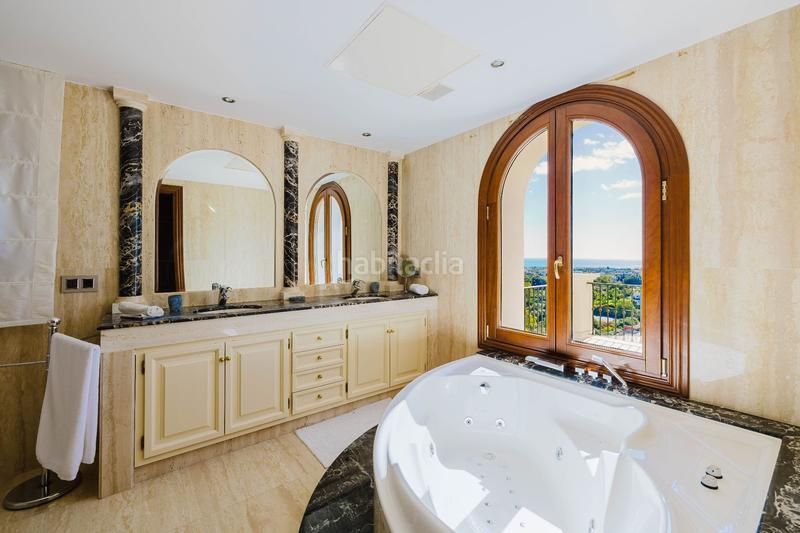 Foto c5e58044-6c8d-442e-b44e-6a784c7159d5. Miete chalet mit pool in Los Flamingos Benahavís