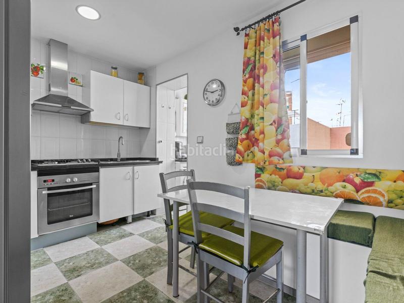 Foto 22fdeeda-03d8-47d2-babd-af254e59ac3d. Pis amb calefacció a San Pablo Sevilla