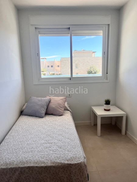 Foto 2ff4dd97-eeee-4995-9b1e-09e57c8b4300. Affitto piccolo appartamento con piscina in Playa del Puig El Puig de Santa Maria