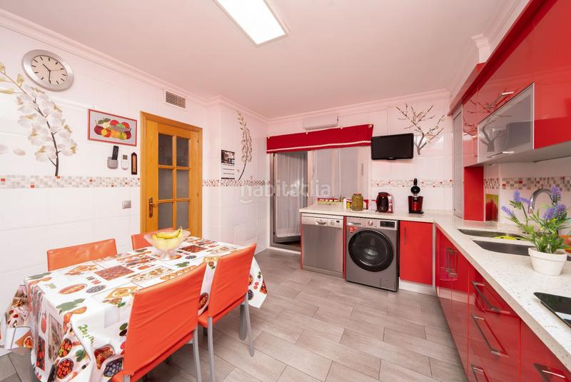 Foto 9b52e3ed-9101-45bb-96ca-6ef968a03ec5. Semi detached house with heating in Norte Sant Vicent del Raspeig