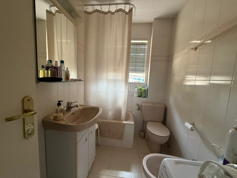 Foto 14aee582-1aff-433c-82cc-c8f1b8dc4507. Rent flat with heating pool in Playa Poniente Benidorm