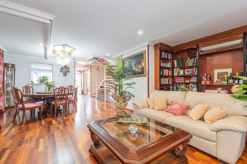 Foto 1d6d6e21-f08b-43dc-86e7-ac2ae2422609. Maison jumelée avec chauffage piscine dans Timón Madrid