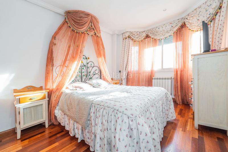 Foto 41c6dfa7-8115-4875-bf63-df31f3d7eae2. Maison jumelée avec chauffage piscine dans Timón Madrid