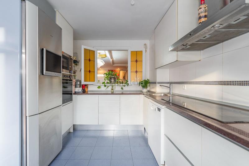 Foto 922613d6-5c15-436e-86f9-1c0ddbd07402. Maison jumelée avec chauffage piscine dans Timón Madrid