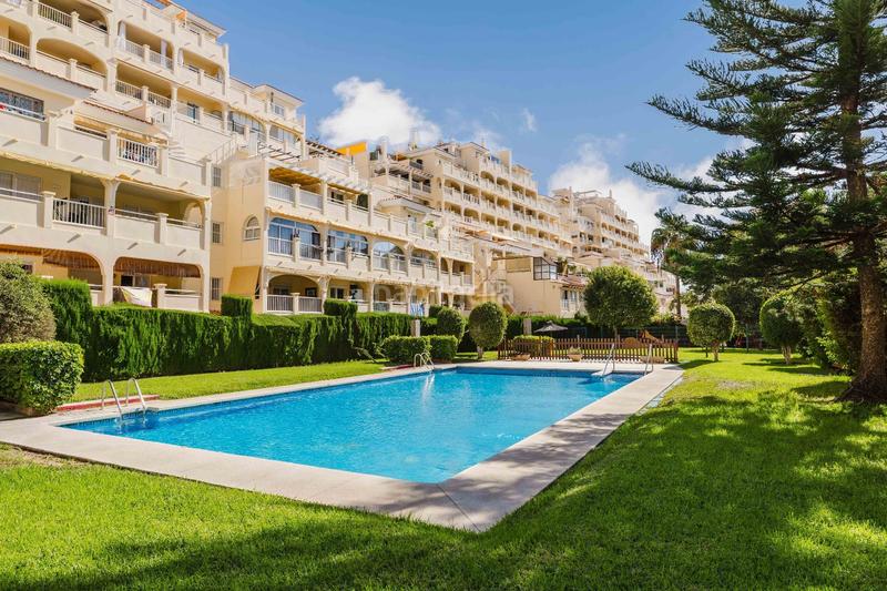 Foto 0edc5f60-c215-4a38-886a-4cf87b2dfb49. Ático  en venta , málaga en Zona Centro Comercial Torrequebrada Benalmádena