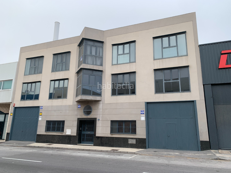 Foto 7259ea9d-f583-49fb-b161-7ae9314d92e2. Location local commercial dans La Luz - El Torcal Málaga