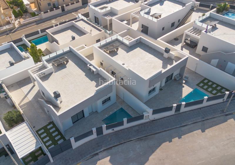 Foto 8fca5658-a0bc-43fc-85df-f9ce0bdfb7b9. House with pool in El Pinar de Campoverde Pilar de la Horadada