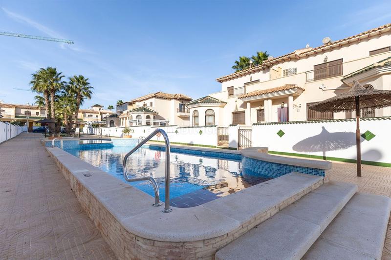 Foto e051a34f-c4ef-4e78-a02d-673f5d649cee. Casa a schiera in Rojales