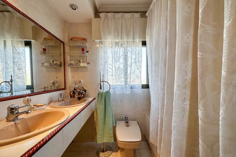 Foto b5f0e3fc-ea39-4a8d-90e7-e56eab5b8d32. Maison avec piscine dans Parque Coimbra Móstoles