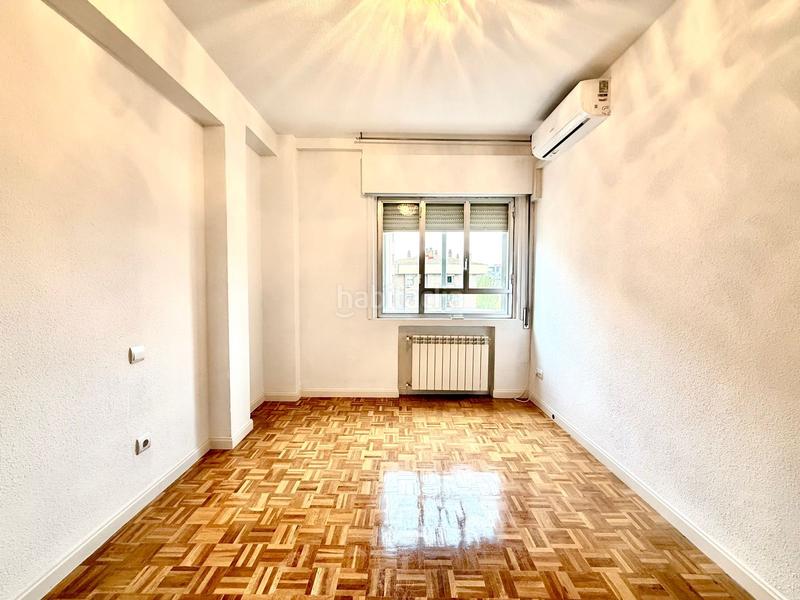 Foto 6844c24a-56fa-4a62-8a19-253011a43d60. Location appartement avec chauffage piscine dans Costillares Madrid