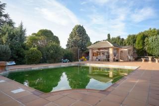 Casa en Berrocales de Jarama. Chalet independiente en los berrocales de jarama