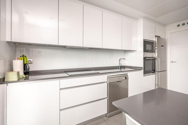 Foto 0bce351c-4419-4818-a5f6-db1c6a7da999. Pis amb calefacció piscina a Legazpi Madrid