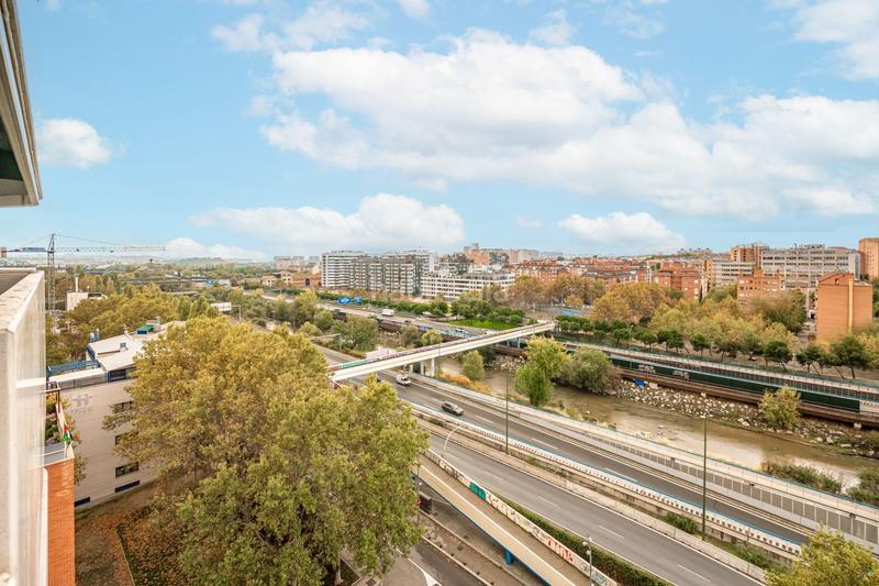 Foto 30fe2fdf-cb63-442b-a880-ad15858ed67c. Pis amb calefacció piscina a Legazpi Madrid