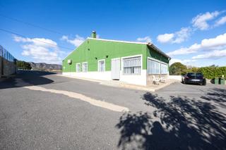 Maison à Monòver. Casa rustica con restaurante en venta en monòver  monóvar