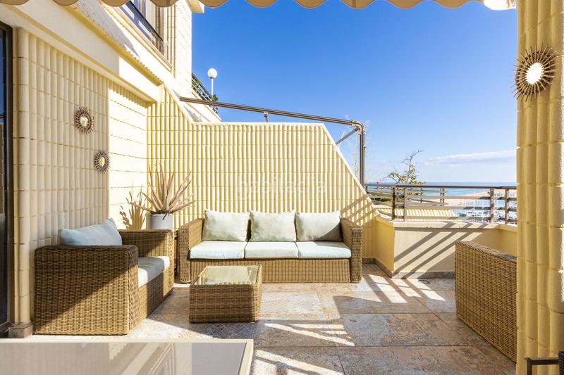 Foto a80bd627-f072-4c93-ac59-59a2ef929eca. Ático  en venta gandía en Playa de Gandía Gandia