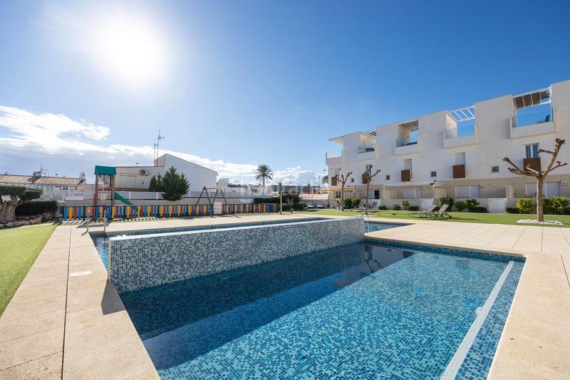 Foto 05f696d7-9f54-436a-8bc5-eda3bd58b2fd. House with heating pool in Zona los Frutales Torrevieja