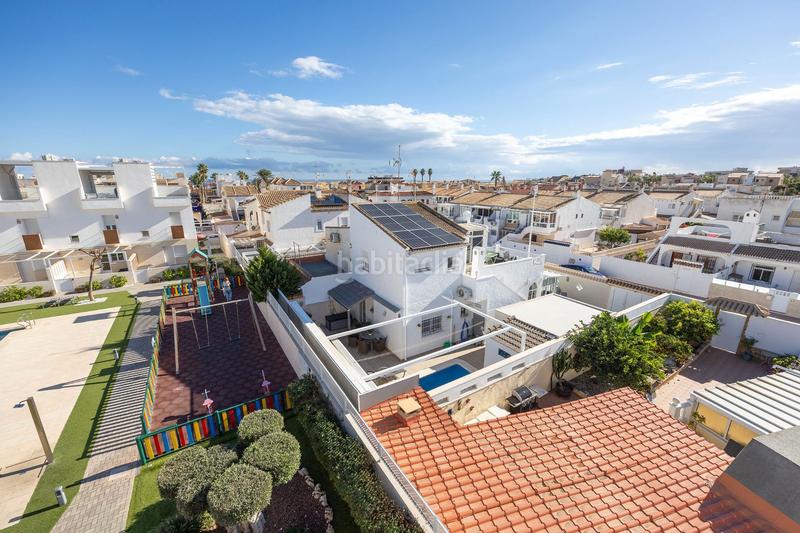 Foto 0ca35cba-a0c1-49cb-ab49-df177c7ff5c6. House with heating pool in Zona los Frutales Torrevieja