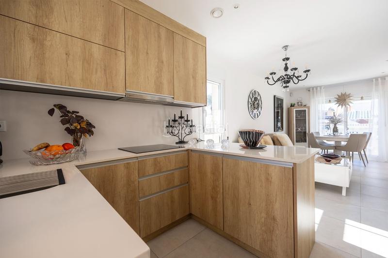 Foto 30f7b907-225a-40a9-842a-0d5fb2b7d436. House with heating pool in Zona los Frutales Torrevieja