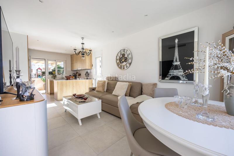 Foto 4a2f9643-8adf-431e-ba6d-872799bfc4a8. House with heating pool in Zona los Frutales Torrevieja