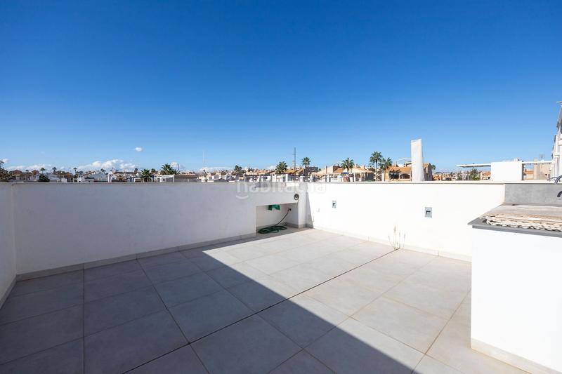 Foto dcf49972-c27d-4a76-8872-11d78c8fd1d6. House with heating pool in Zona los Frutales Torrevieja