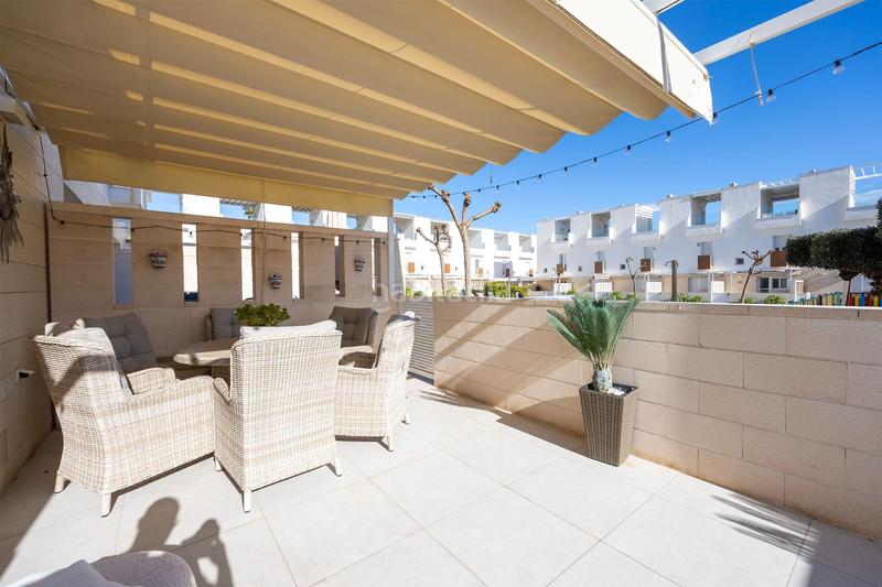 Foto fedc9575-6c4f-4d2d-b22a-44ea3c6c0ae7. House with heating pool in Zona los Frutales Torrevieja